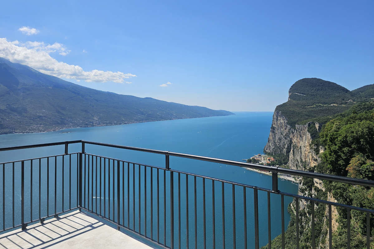 Vista sul Lago di Garda da Terrazza del Brivido